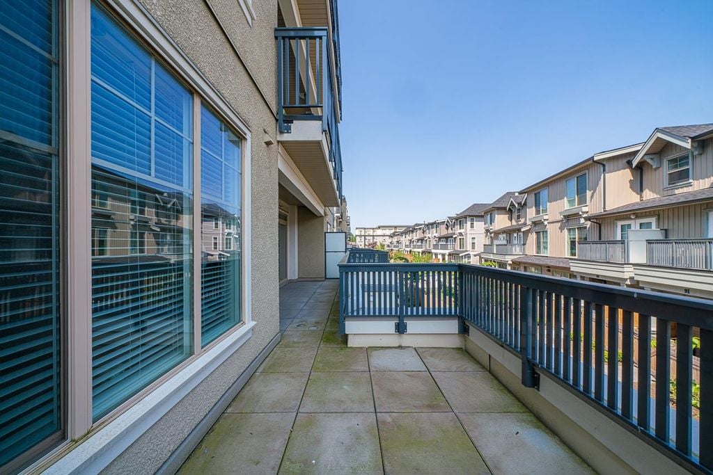 20487 65 Ave, #B202