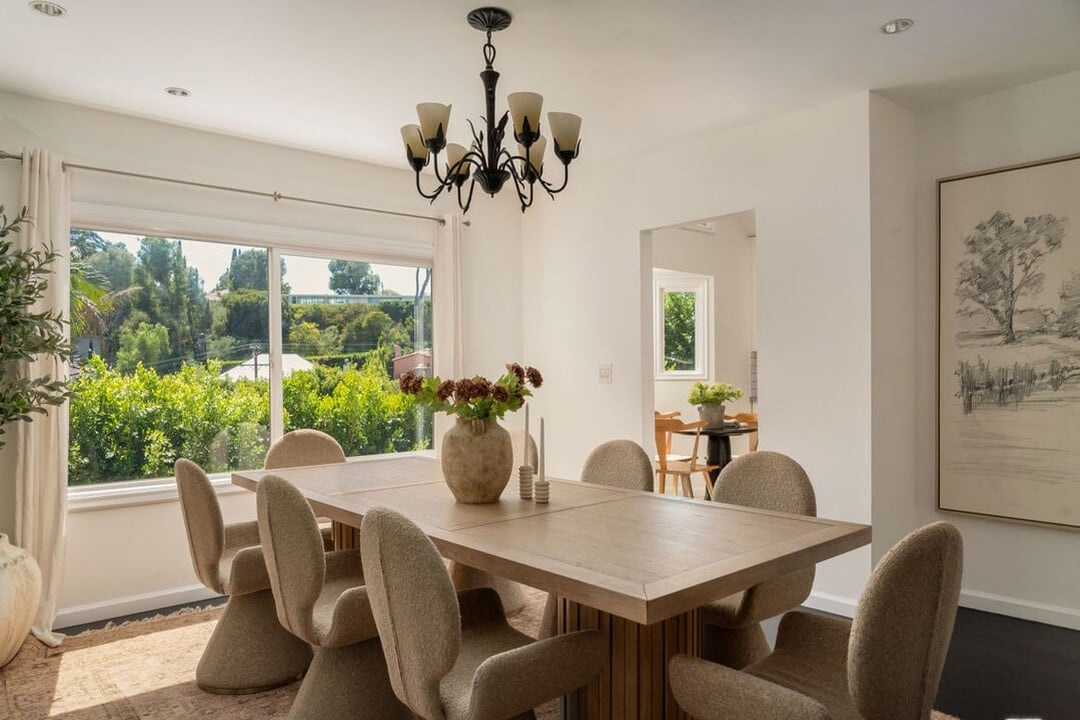 Windmere Pavilion, St Ives Dr, 90069