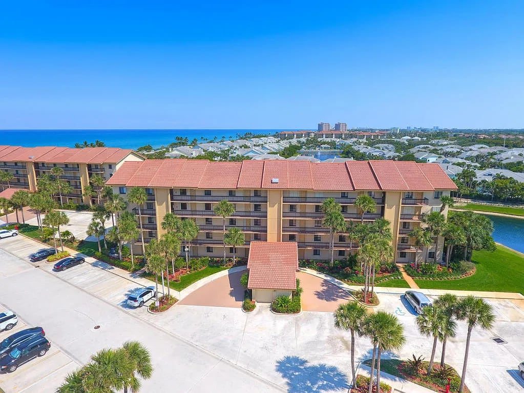201 Ocean Bluffs Blvd APT: 301