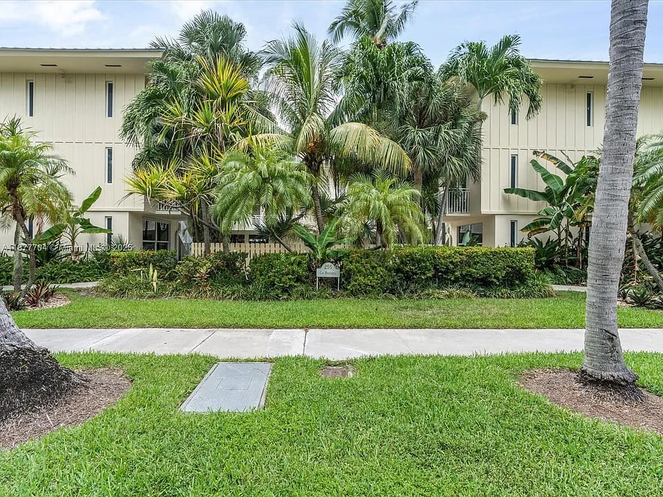 Turnkey Furnished Condo in Key Biscayne