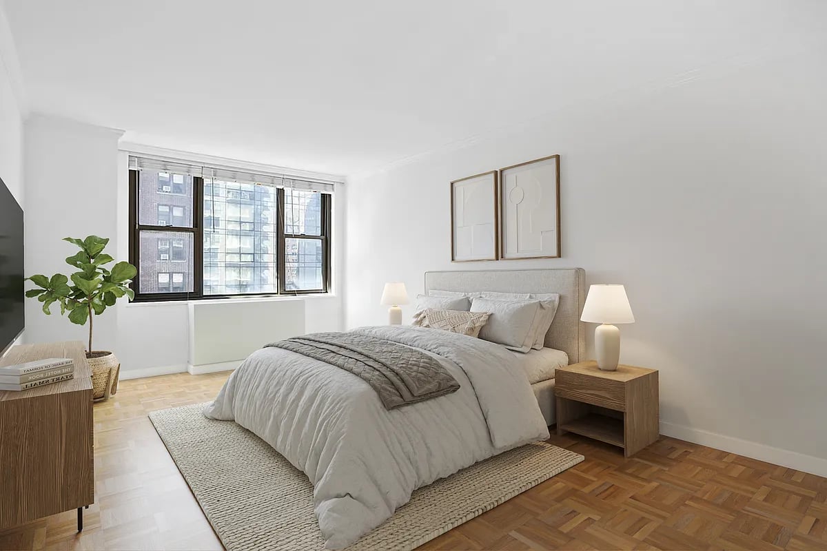 301 East 79th Street Unit: 5P