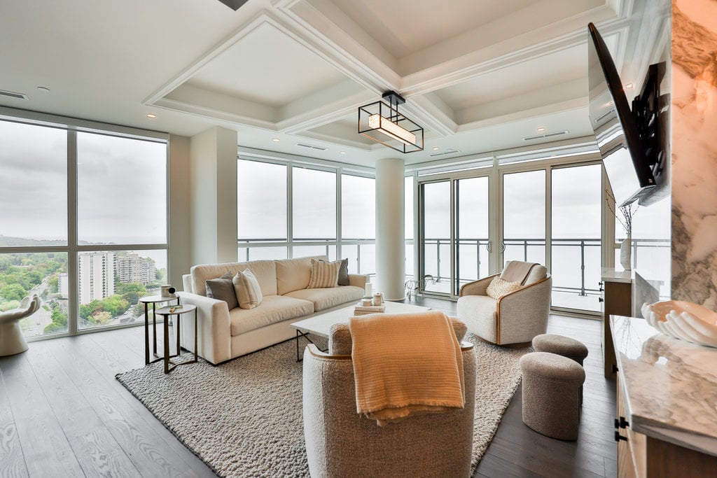 2060 Lakeshore Road #2101