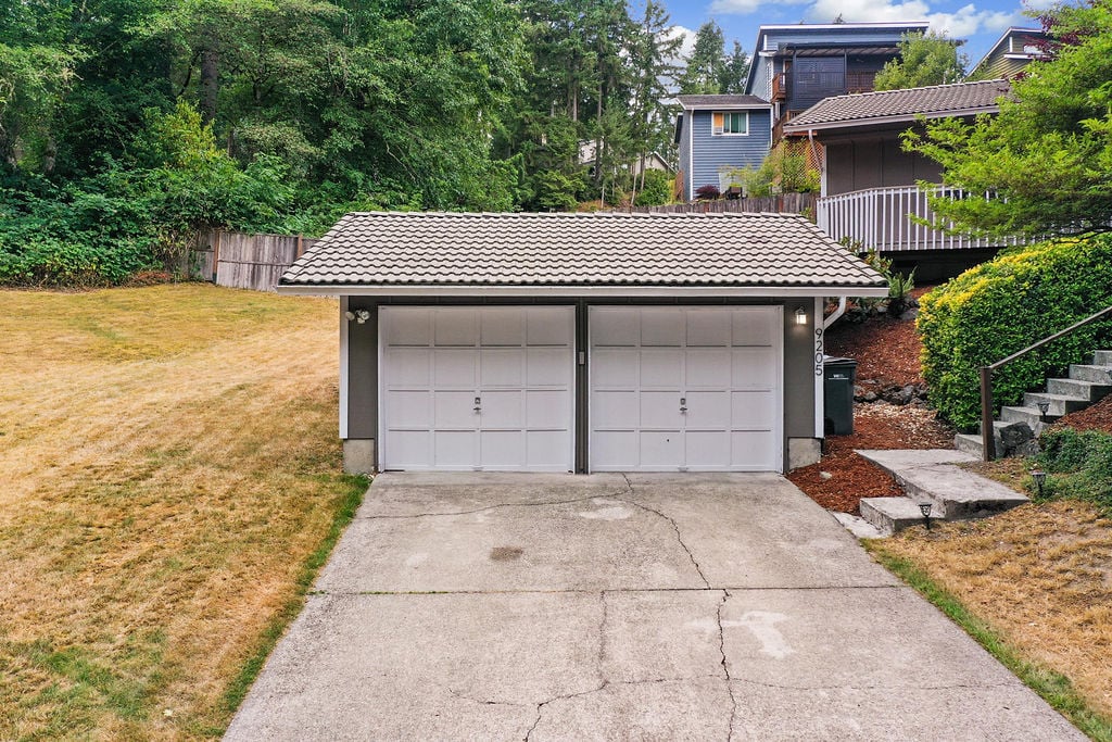 9205 Morning Side Drive NW