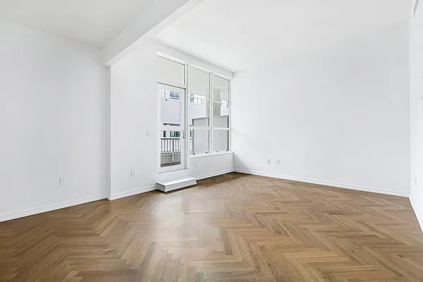 184 Kent Avenue D616