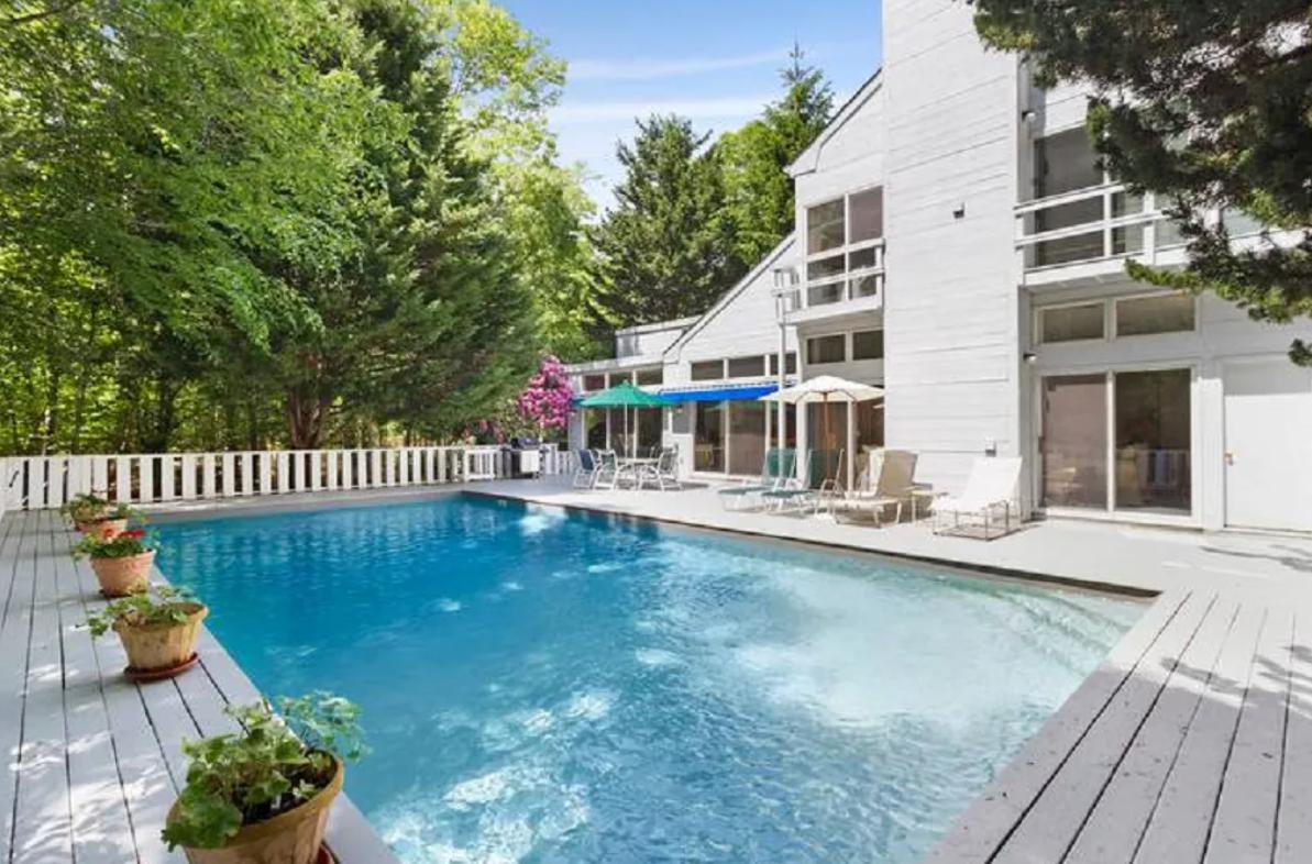 44 Longwoods Ln