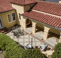 1102 Olmsted Dr