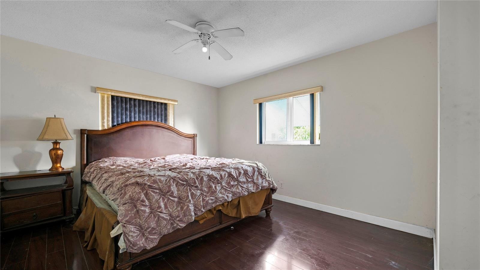 3700 NW 25th St