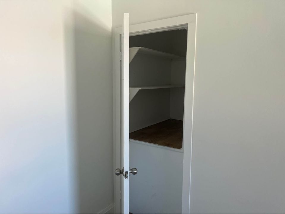 416 Parliament Street Unit: 1