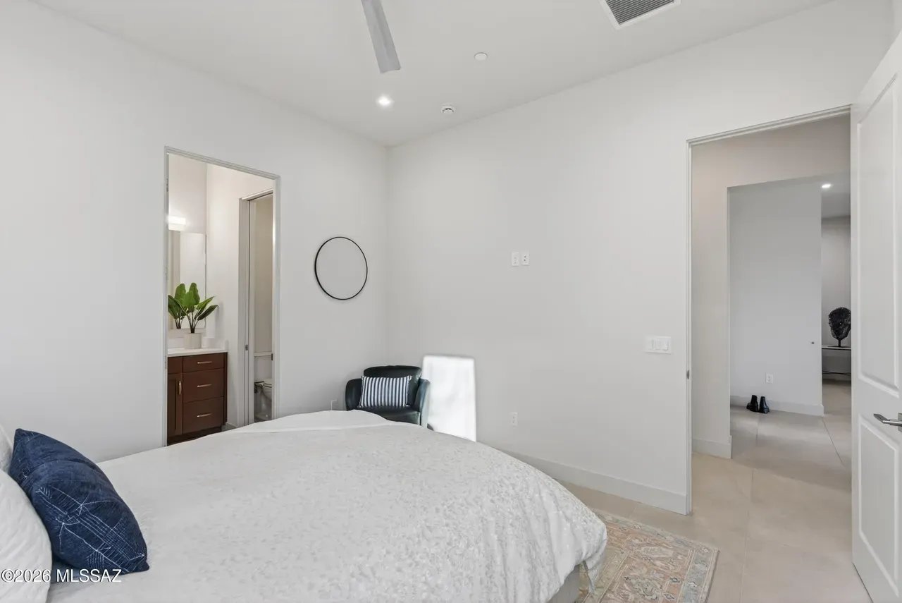 14248 N Hidden Enclave Pl