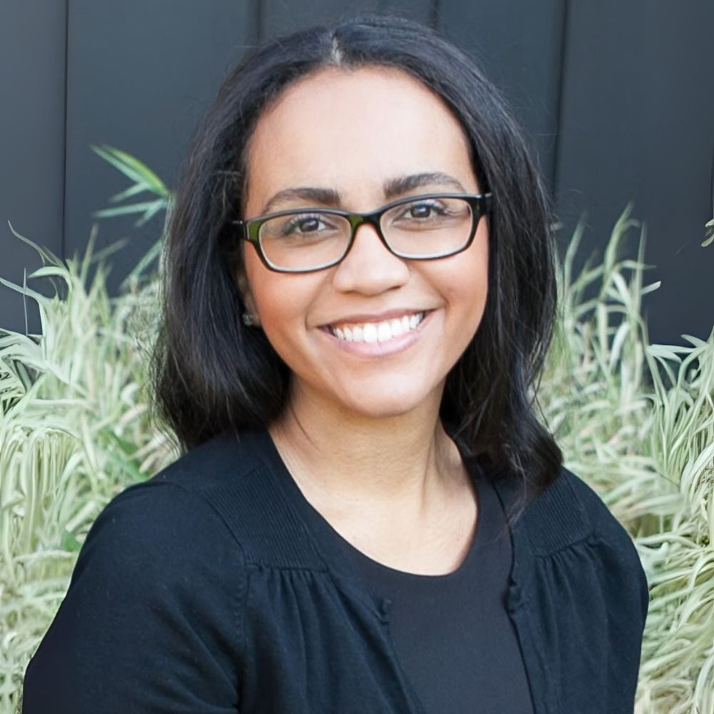 Julie Doolittle Saint Paul, MN Real Estate Agent Headshot