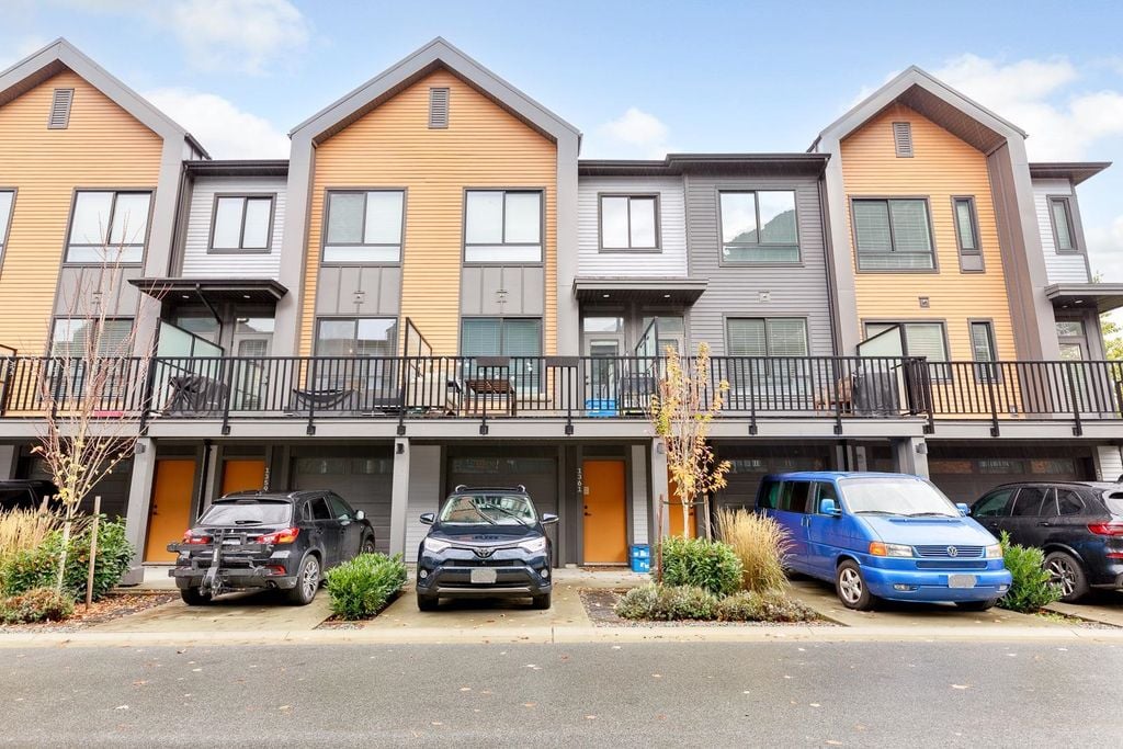 1361 Peakside Pl