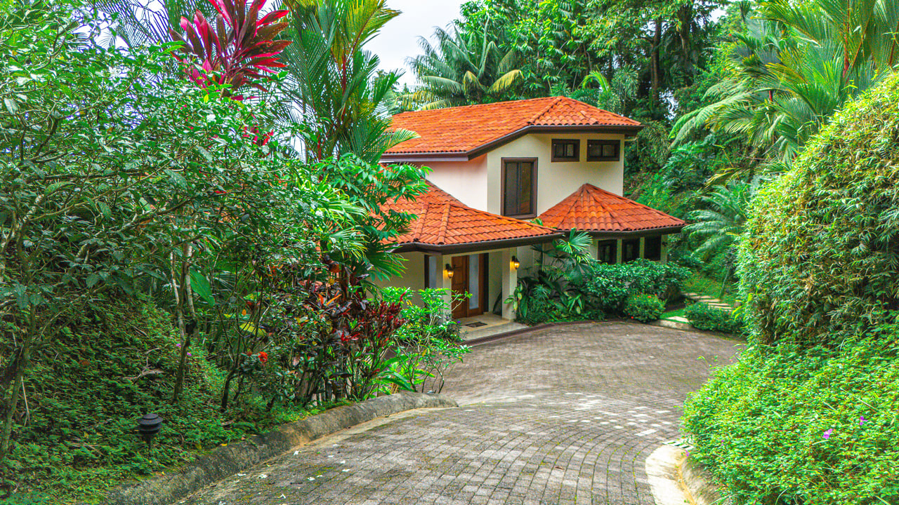 Private Luxury Villa with Whale Tail Ocean View Close to Downtown Uvita
