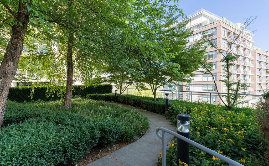 1708 Columbia St, #1407