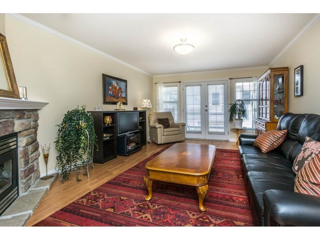 37-7475 Garnet Dr