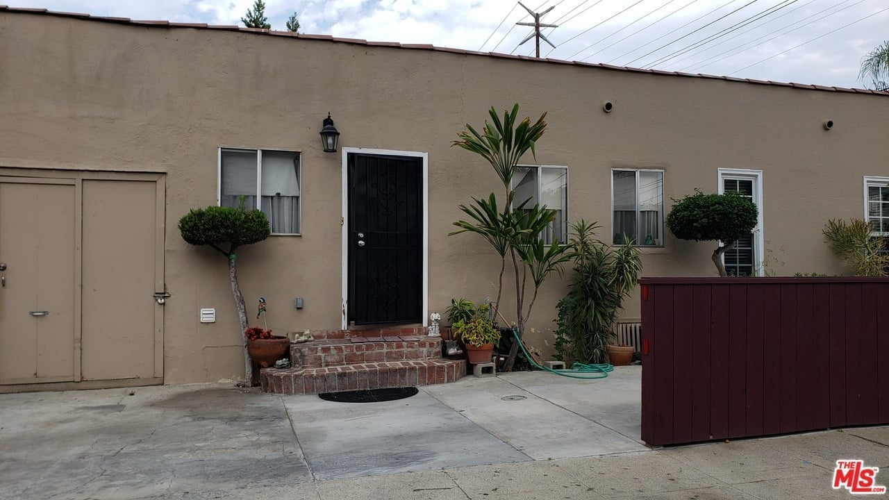 11402 Mississippi Ave