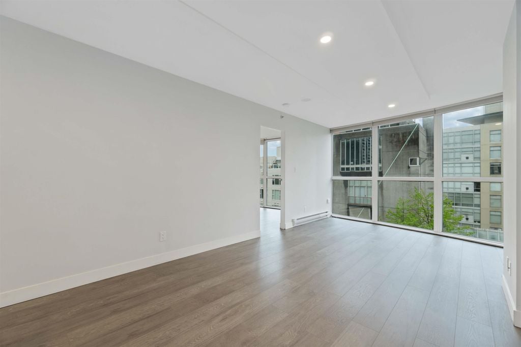 907 Beach Ave, #602