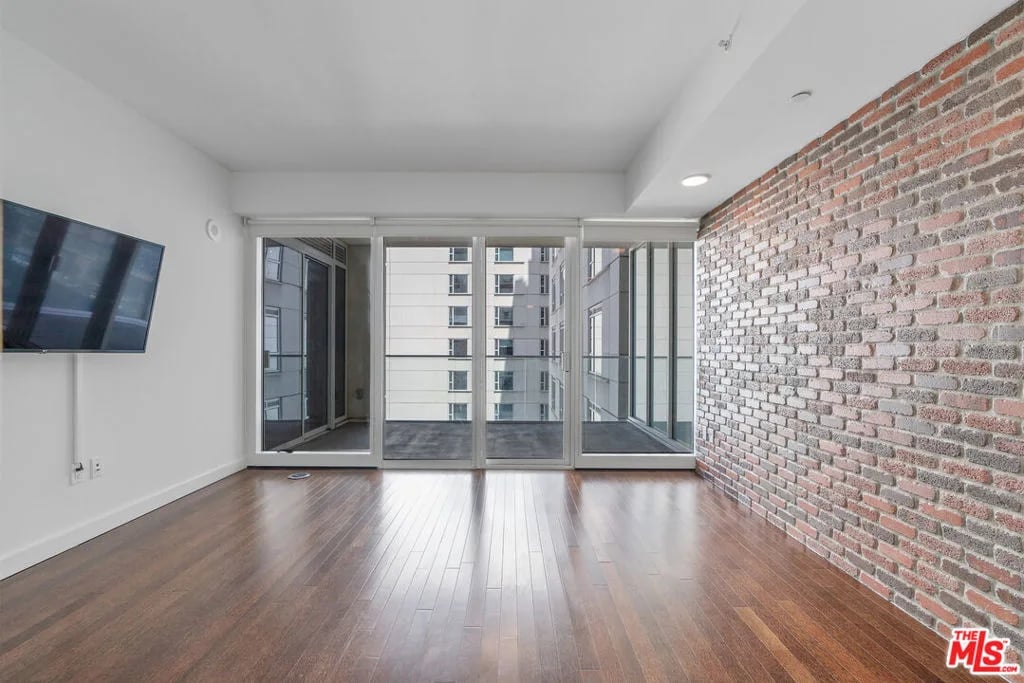 6250 Hollywood Blvd, #7D