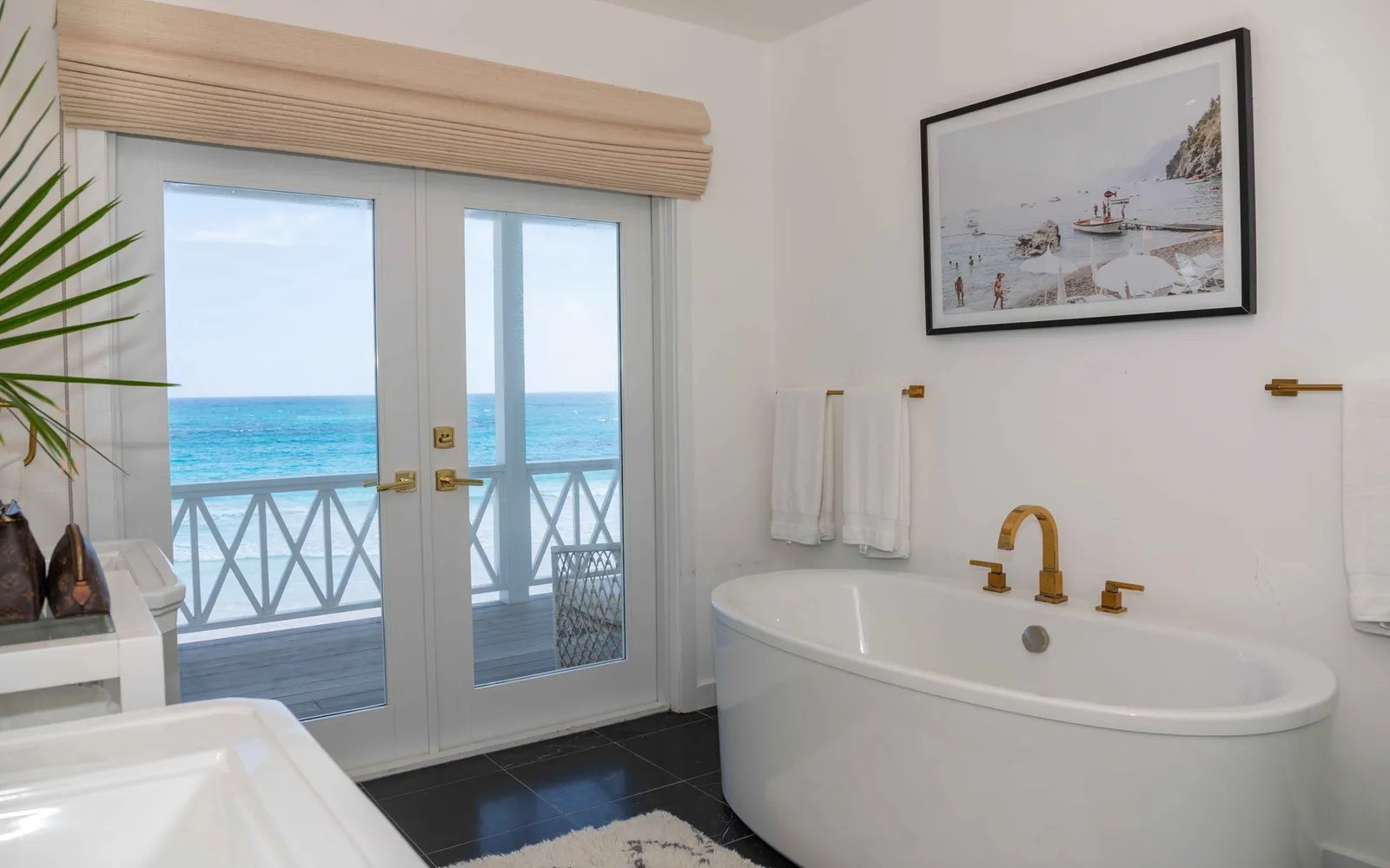 Beautiful Harbour Island Beachfront Villa
