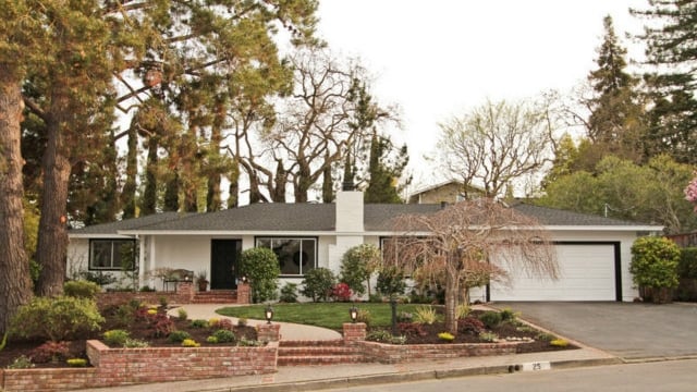 25 La Loma Dr