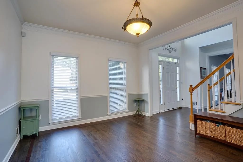 125 Dunhill Place Cir