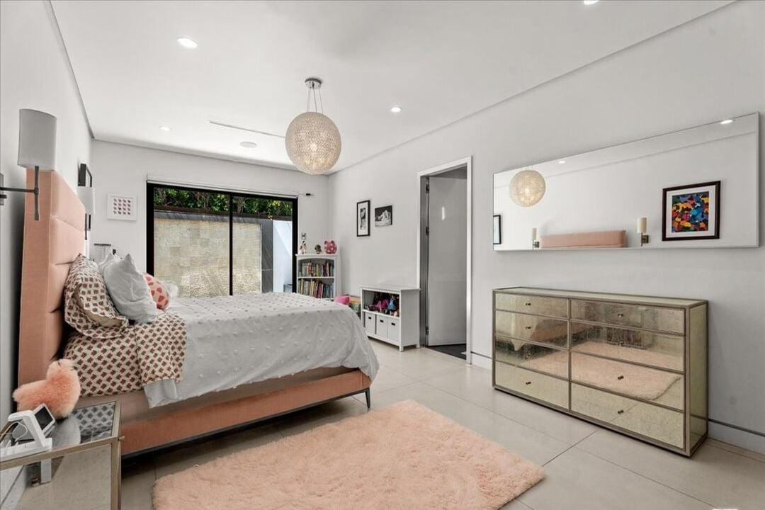 Celestia Estate, Hercules Dr, 90046