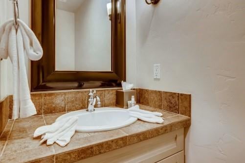 42 Snowflake Dr, #413