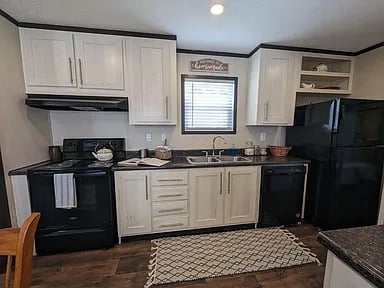 Southern Oaks MH & RV-233 pads