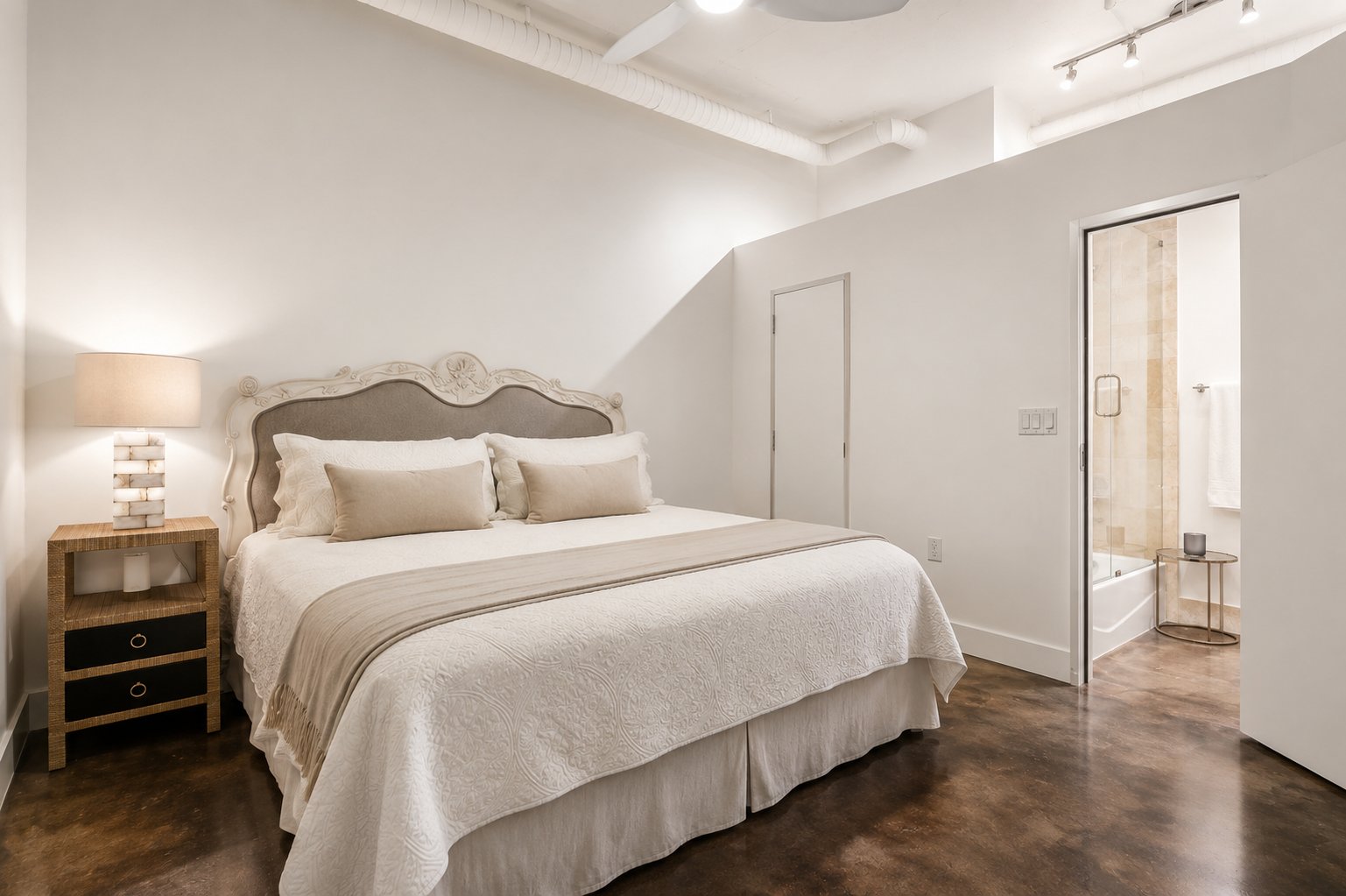 Plaza on Republic Square | Residence 902