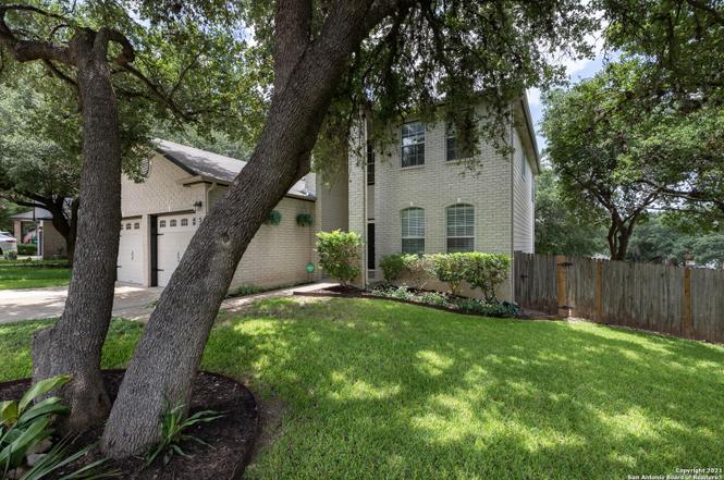 5827 Rolling Forest Dr