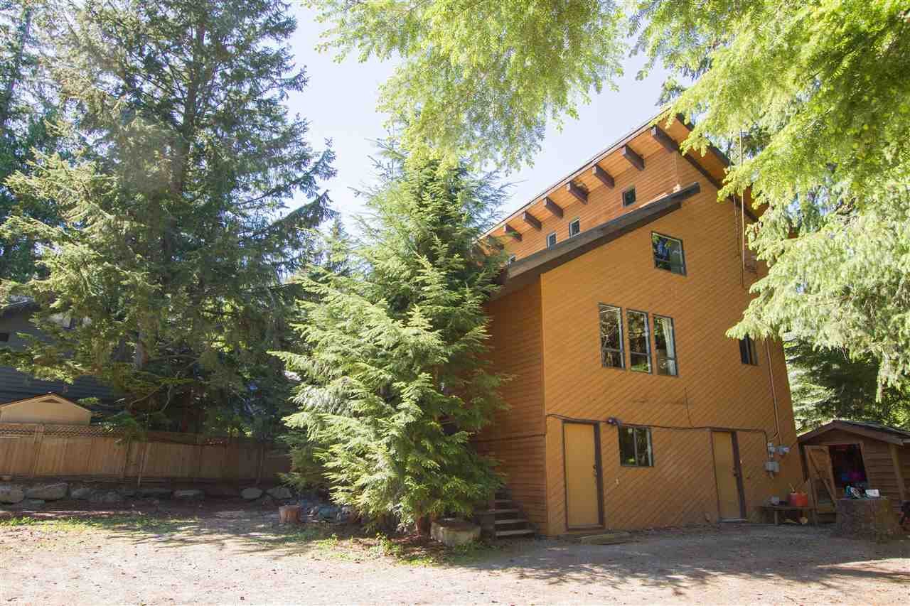 8123 Alpine Wy