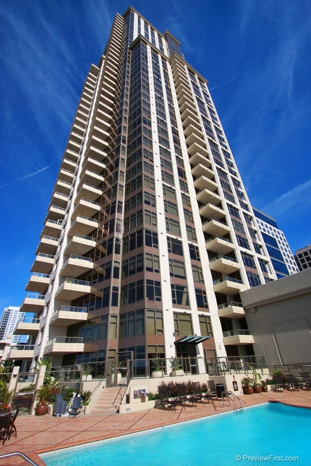 700 W E Street 1802