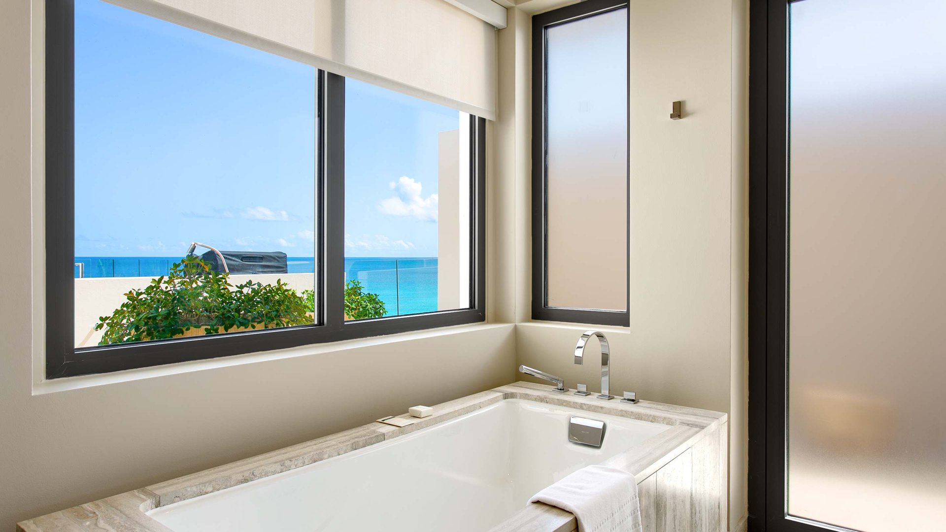 Four Seasons - Penthouse 450