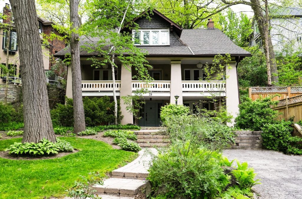29 Pine Cres