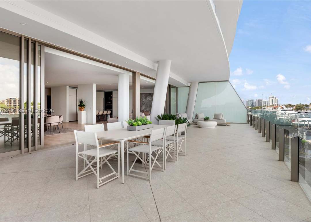 5 Grove Isle Dr Unit S201