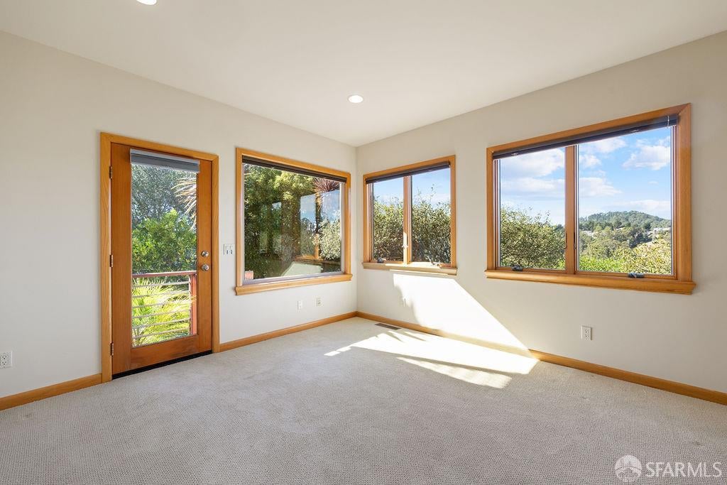 8727 Skyline Boulevard