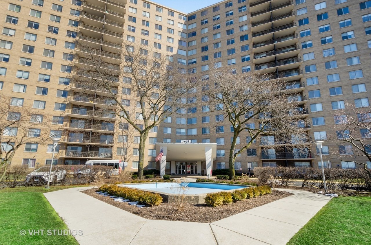 7033 N Kedzie AVE 1101