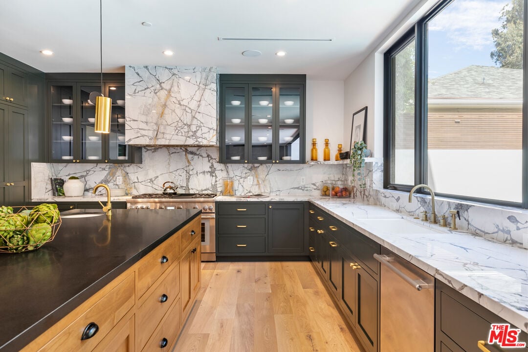 2220 Coldwater Canyon Dr