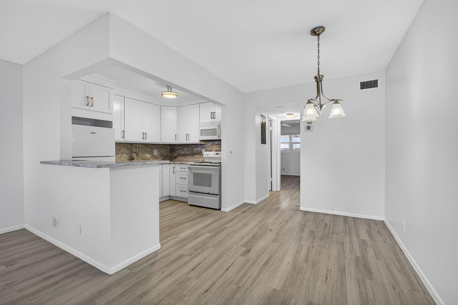 100 Shore 307 Ct