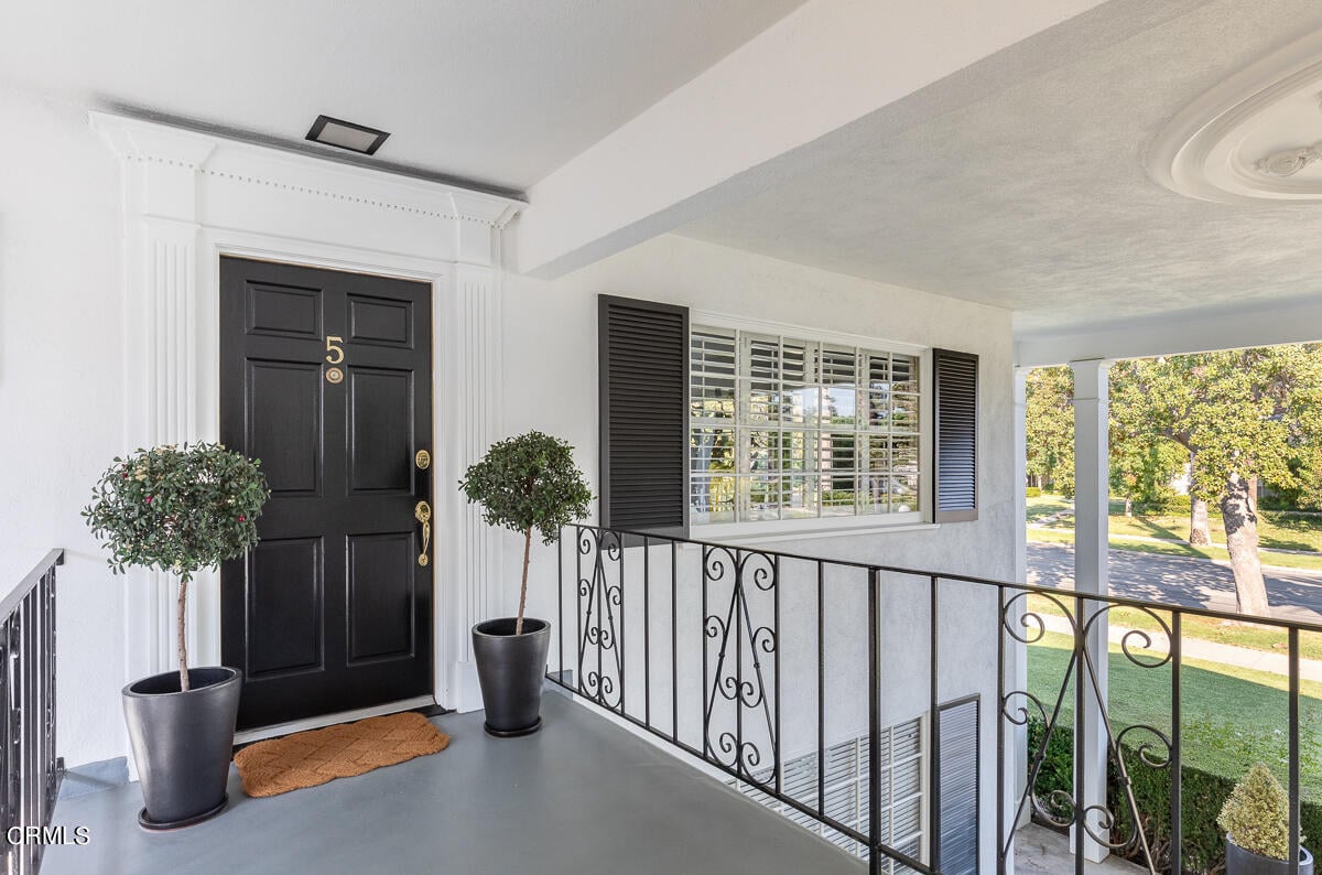 681 S Orange Grove Blvd, #5