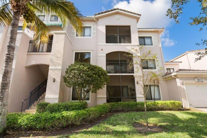 2812 Grande Prky, #202