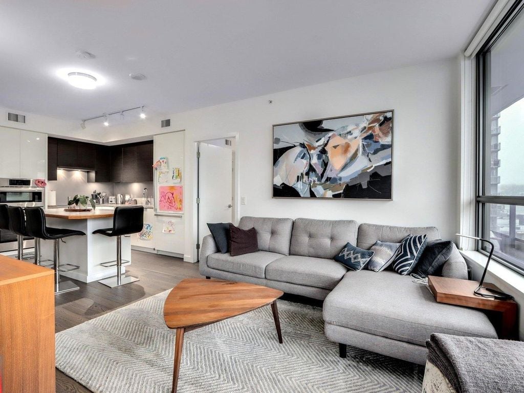1688 Pullman Porter St, #905