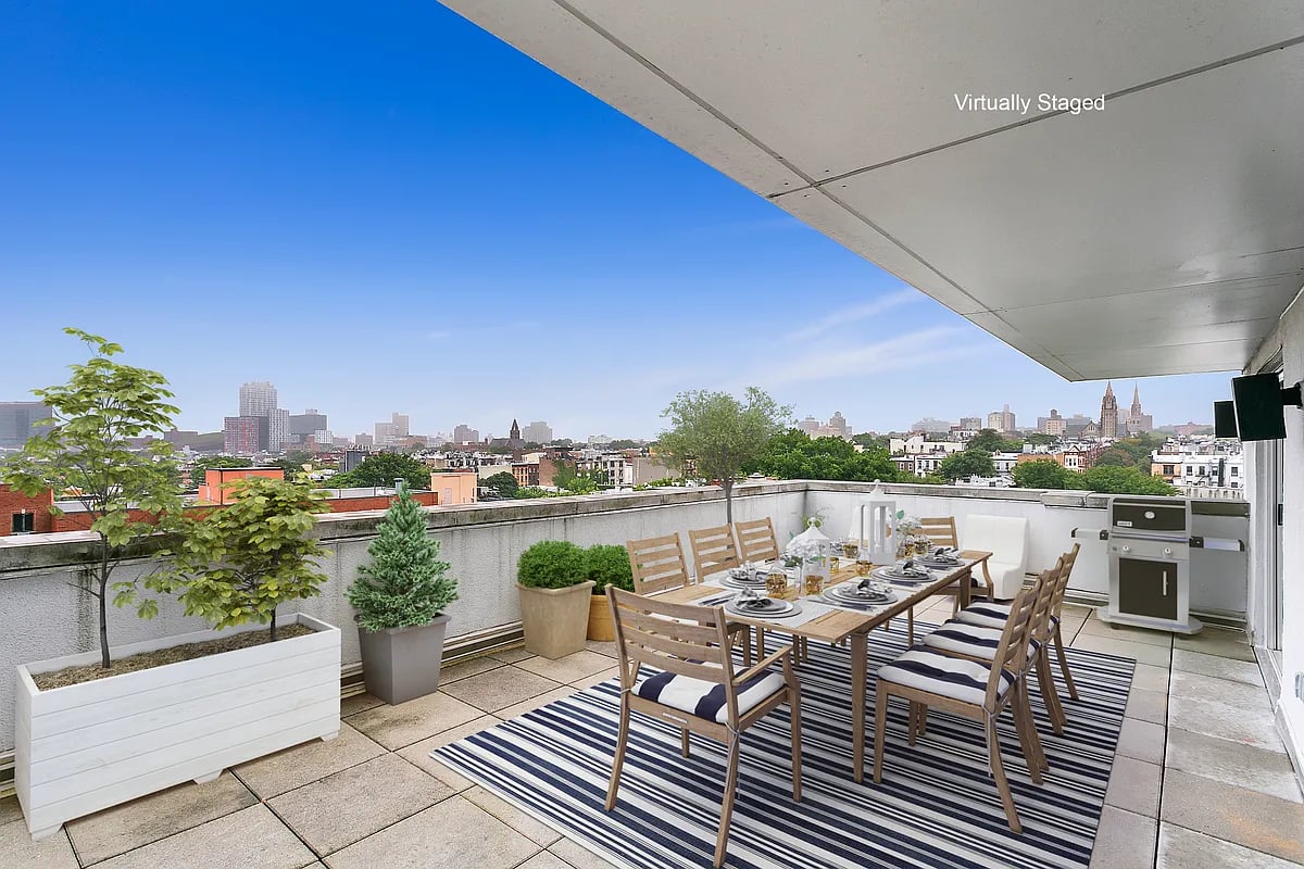 560 Carroll Street #9C