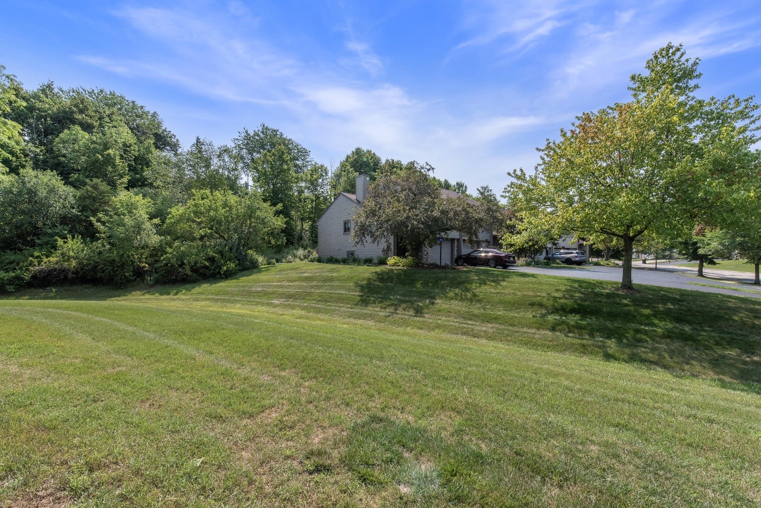 625 Tamarack Dr W