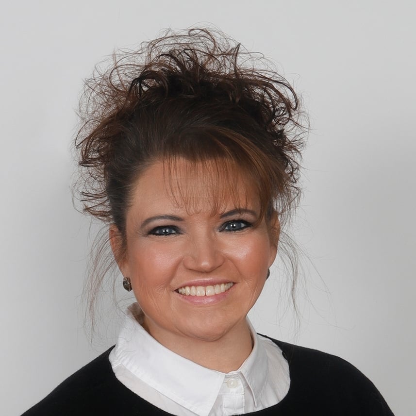 Samantha Johnson-Leonberger Ship Bottom, NJ Real Estate Agent Headshot