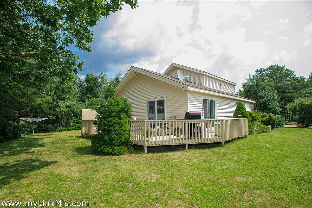 137 Charles Neck Way