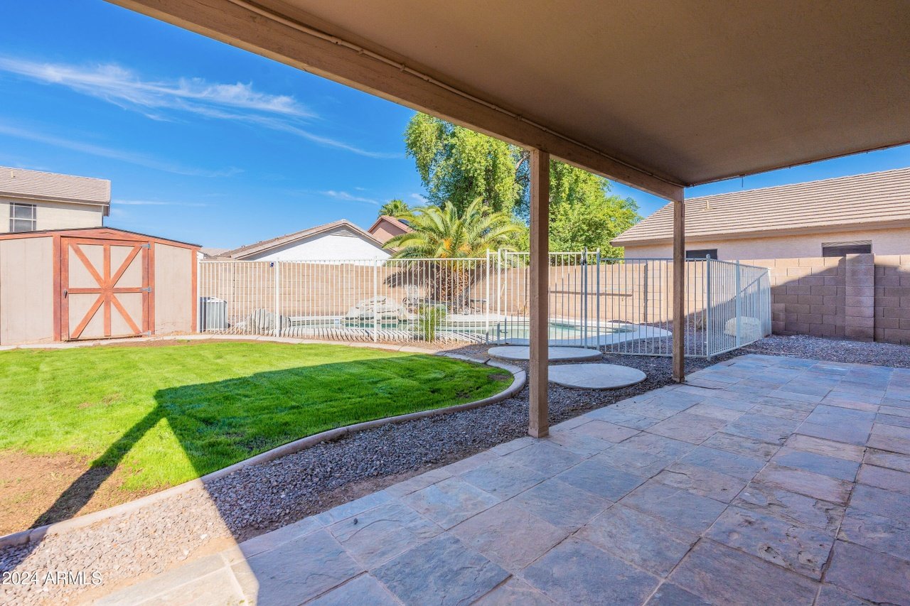 2222 E Arabian Dr