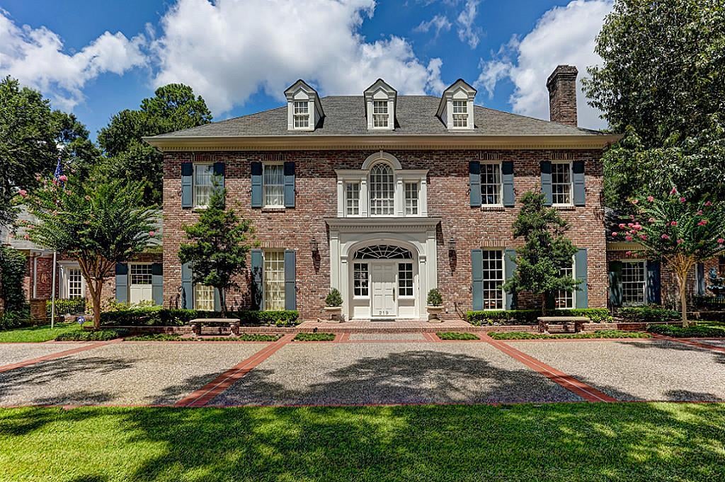 219 Heritage Oaks Lane