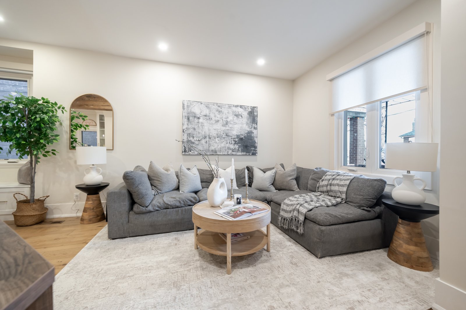 135 Sellers Ave 