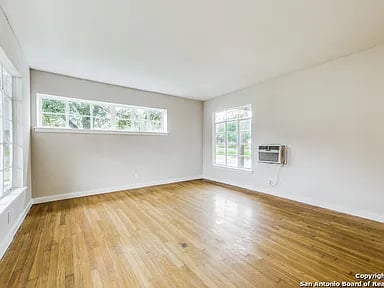 110 Timberlane Dr