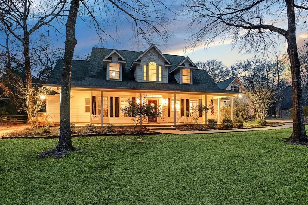 10003 Crestwater Cir